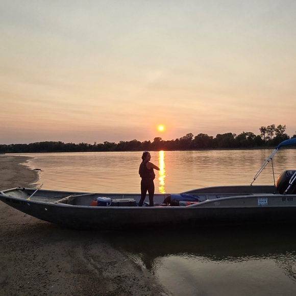 Meet your Posher, Alyssa Marie - Picture 4 of 15